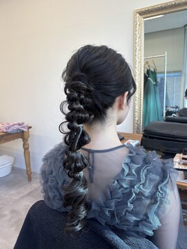 サリーワンフォーワン(Sally 141) 編み下ろしポニー