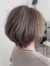 ダフィースヘア(DAFIES HAIR) *After→Before*右スワイプ【白髪ぼかし/脱白髪染めハイライト】