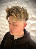 短髪/金メッシュスタイル/ハイトーンカラー/アップバング