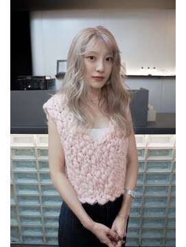 アザー(o. the .r) ホワイトベージュ