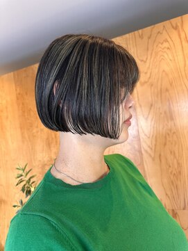 リノア 鵠沼海岸(LINOA) デザインカラー/レイヤーカット/ウェットヘア/オリーブベージュ