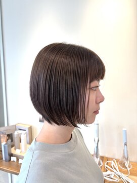 エミュ(emu) ショートボブ