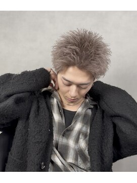 ラヴィット 横浜店(LUVIT) シルバースパイキーショート