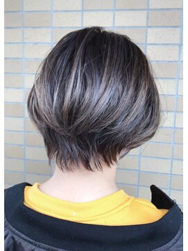 ミアロ 泉中央店(miaro) 後頭部の絶壁解消【前下がりラウンドショート】