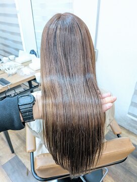 艶ストレートヘア