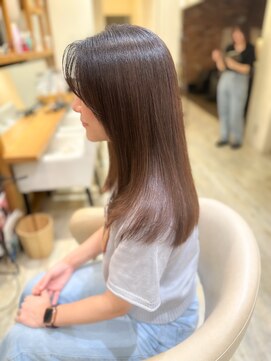 艶髪ストレート/朝のお手入れ楽ちん/ストリートメント/レイヤー