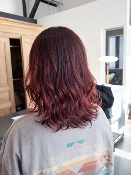 ニコ(nico) ザクザクレイヤーボブ×ピンクレッド