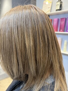 ベルベットヘア 千早店(Velvet hair) ブリーチ×ミルクティーベージュ