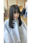 顔まわりレイヤー×艶ストレート×透けバング