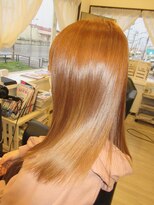 コア フィール ア デイ(COIFFURE A DAY)&nbsp;【見附今町M3D】アプリコットピンク