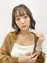 トルネード(TORNADO) 外国人風前下がりレイヤーボブ イヤリングカラー ベージュM820