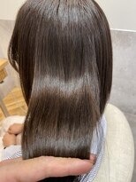 トゥーリ 藤崎店(tuuli)&nbsp;艶々カーキグレージュ