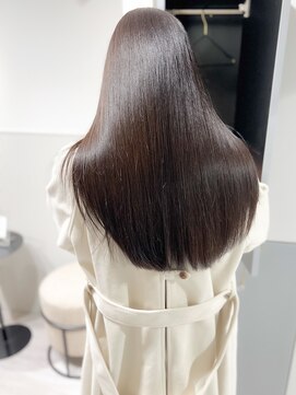 ラベストクズハ(LOVEST KUZUHA) 後ろ姿まで美しくなるツヤ髪ロング