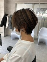 イキ 表参道(iki omotesando)&nbsp;モード/無造作ウェーブ/大人ガーリー[表参道駅]