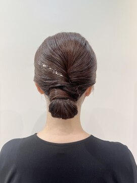 プレフル(playfull) 【playfull*】大人可愛いタイトネープシニヨン