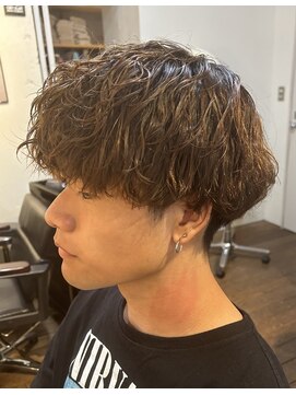 リスタ アンド リアン バイ リスタ(rista & RIAN by rista) メンズパーマ /波巻きパーマ/スパイラルパーマ