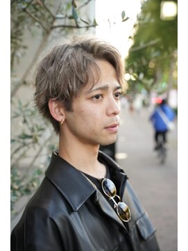 チーカ(chica) シルバーアッシュ×センターパート