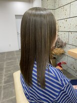 シンス(Since)&nbsp;オリーブベージュ/ロング/ブリーチカラー/前髪カット/夏目寧々