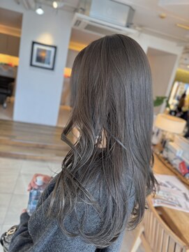 ビーチ(BEACH) 透明感くすみグレージュブリーチなしカラーレイヤーカット