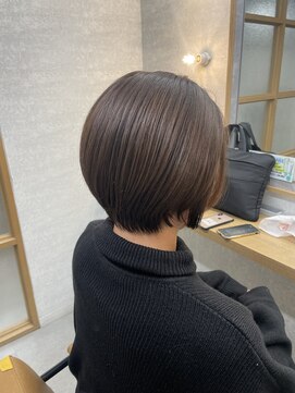 アレクサ 保谷(ALEXA) コンパクト耳かけショート　えりあしスッキリ丸みショート