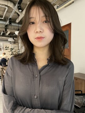 ダンボ(DUMBO) 【kacho】レイヤーカット　ミディアム