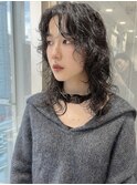 センターパートウルフパーマ