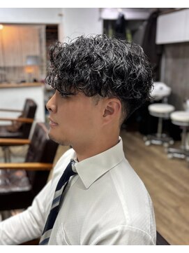 オムファミーユラグ(homme, famille raugh) 波巻きスパイラル