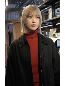 ステップボーンカットオオサカ(STEP BONE CUT OSAKA Via TICK-TOCK) 【ステップボーンカット】ホワイトベージュ/外ハネボブ