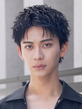 テン 心斎橋(tenn.) アクティブショートフェザーパーマルーズショートセンターパート