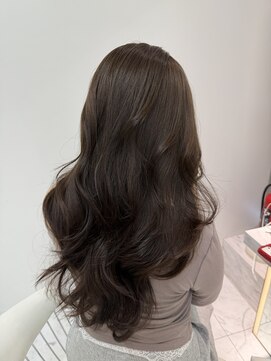 ロンドルピナス 小倉(Lond Lupinus) ミディアムレイヤーカット/似合わせカット/大人ガーリー/20代