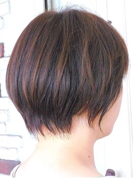 ヘアールーム フージンイーウー(hair room Foojng ewoo)の写真/再現性・もちが良いカット◎クセ、髪質、骨格に合わせたあなただけのスタイルを、美しく演出します♪