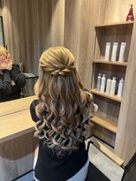 ソルビア ヘアセット(solvia)&nbsp;編み込みハーフアップ巻きおろし