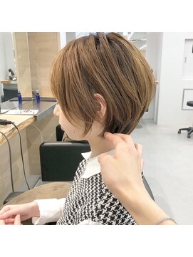 アビー(ABBEY3) ハイトーン　× ショートボブは軽くみえるし可愛い！