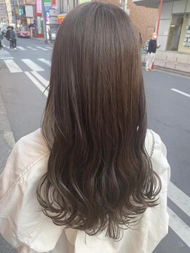 テトラ バイ ネオリーブ 横浜西口店(tetra by neolive) 春にオススメ柔らかベージュ♪