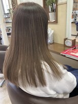 コアフィールフィス(COIFFURE fils)&nbsp;【見附　今町】ミルクベージュ　透明感艶感重視　M3Dカラー