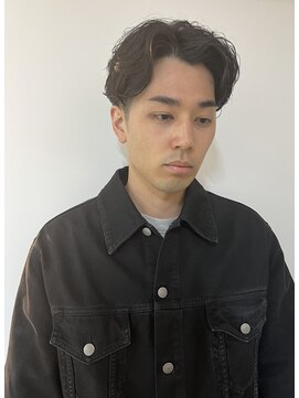 フェイヴィーズ(FavyS) メンズパーマ　ニュアンスパーマ　センターパート