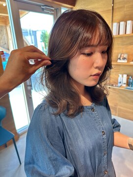 ウエストリー(WESTORY) ハイトーンカラー☆寒色ベージュ☆ミディアムヘア☆