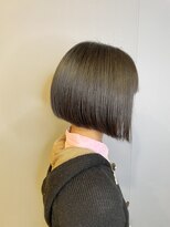 ブロッサム 東久留米店(Blossom)&nbsp;くびレイヤーエモージュ斜めバング小顔似合わせカットボブ