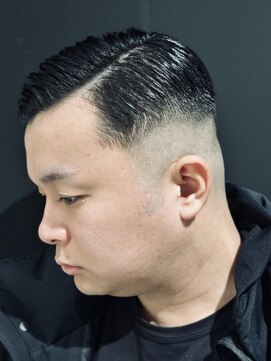 ヒロギンザ 大阪本店(HIRO GINZA) サイドパートスキンフェード