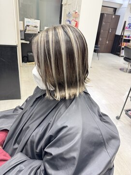 アイズ 本厚木(AIZU) アンブレラカラー ショートボブ