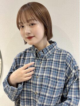 ラミエバイメルト 下北沢(lamie by melt) 切りっぱなしボブミニボブ顔周り小顔プツッとカット暖色ベージュ