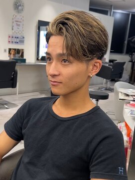 キング(K!ng) 縮毛矯正髪質改善ハイライトレイヤーカット枚方美容室エクステ
