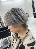 サイ(PSY)&nbsp;バレイヤージュ/シャドールーツ/ショート/グレー／シルバー/池袋