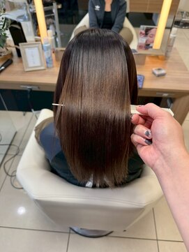 アローム(alom) 自然でまとまる髪へ