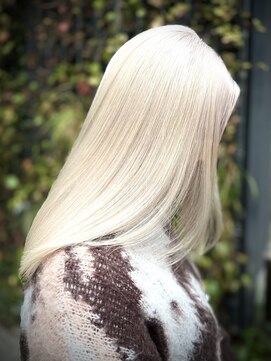 ディーカヘアーセンダイ(Di KA HAIR sendai) ホワイト