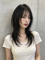 エイチ 大阪梅田(H)&nbsp;ショートウルフミニボブバレイヤージュアッシュグレージュ50代
