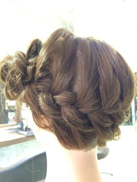 クロムヘアー(CHROME HAIR) サイド編み込み