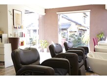 サムソンアンドデリラ 弥富店の雰囲気（スタッフと和気あいあい☆笑顔の絶えないサロンです。）
