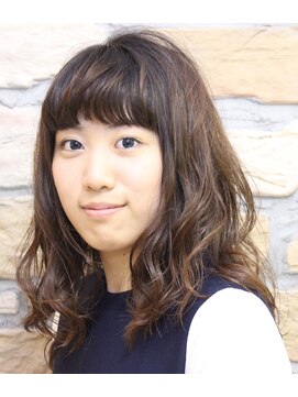 ヴァロア 中村橋店(BAROA) 重め艶髪セミディ