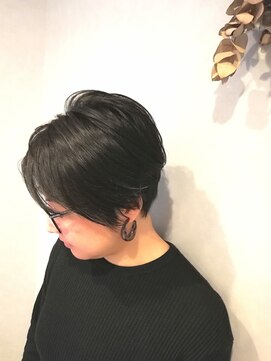アフィックスヘア 新小岩(affix hair) ハンサムショートの黒髪スタイル